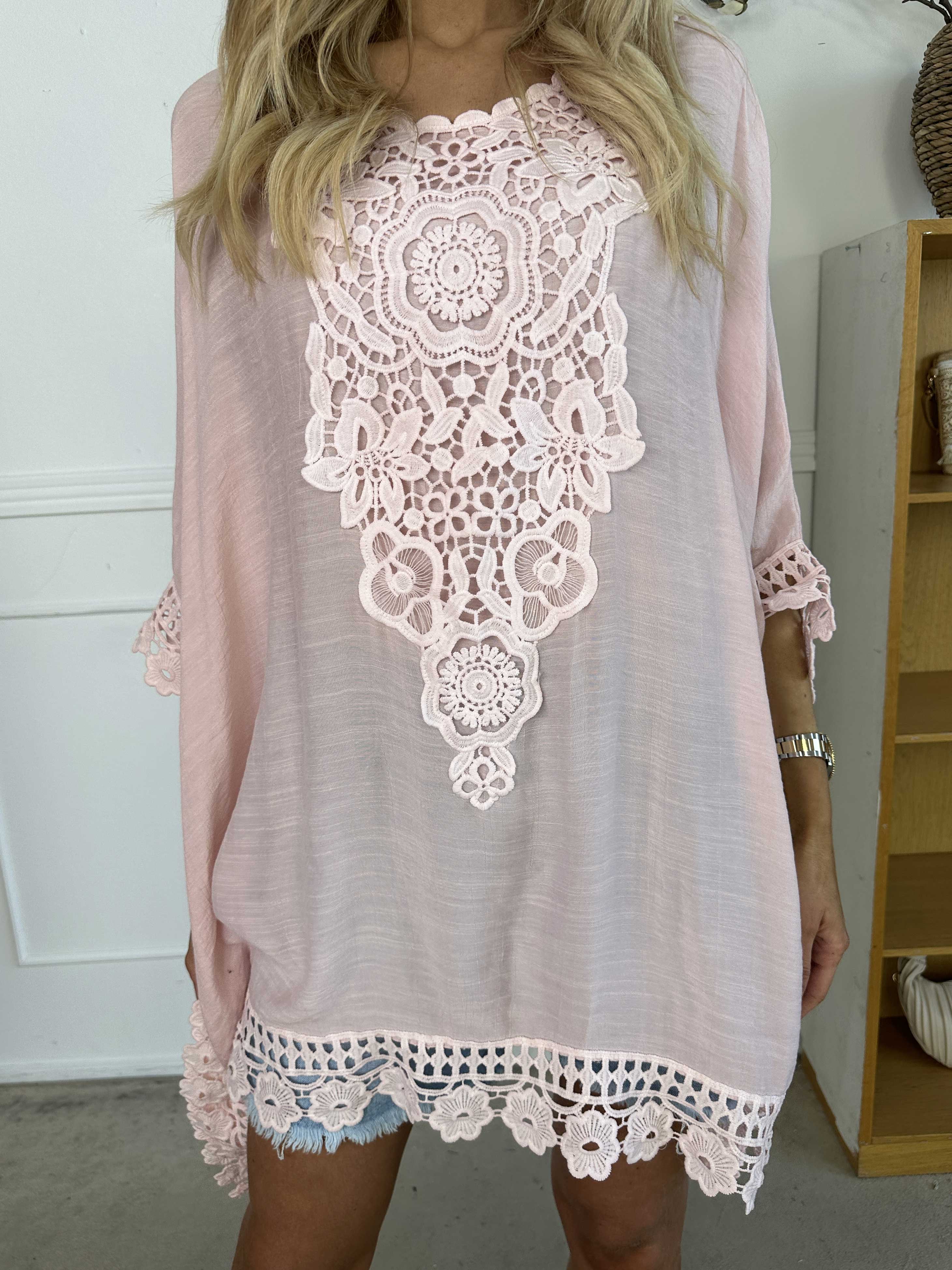 Elena - Blød tunika i bomuld med fine broderinger